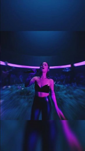 Ariana Grande Live Performance | Vevo