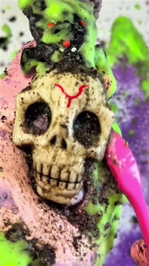 Bat in Skull Squishy Clean #asmr #satisfying