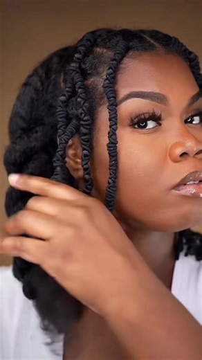 Achieving a Heatless Blowout for Natural Hair
