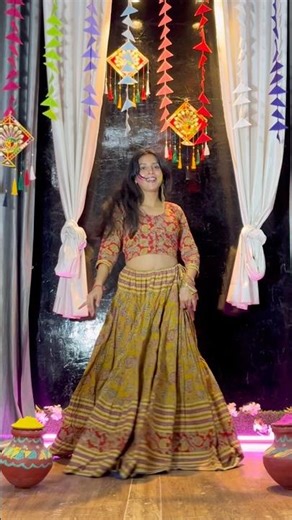 Soni soni ankhiyon wali♥️#holispecial #dance #holi #song #youtubeshorts #viral