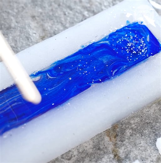 549K views · 3.6K reactions | Using Epoxy Resin To Make Stunning Crafts | Bored Panda Art | Facebook