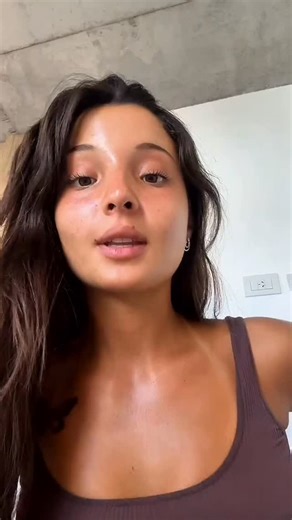 Lana on Instagram: "Honestly, I know you want me under your tree 🌹"