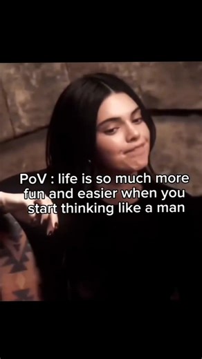 👉 “Can you tell me who this is?”#fashion #supermodel #shorts #kendelljenner