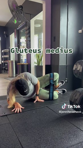 Strengthen Your Medial Glutes with Clamshell Leg Lifts