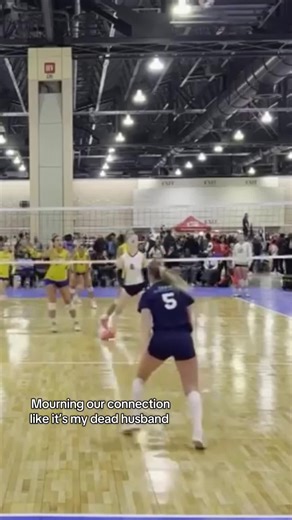 @elli.strecker going to miss you this club season #middlesetterconnection #teammate #volleyball #fyp