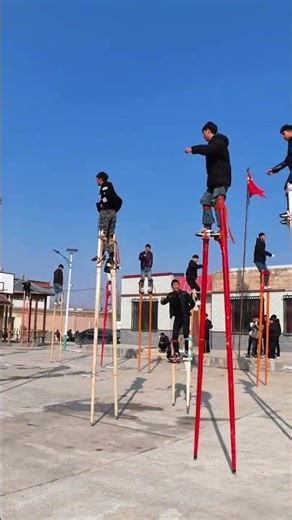 Stunning Stilt Walking: Mastering Steps & Formation Drills