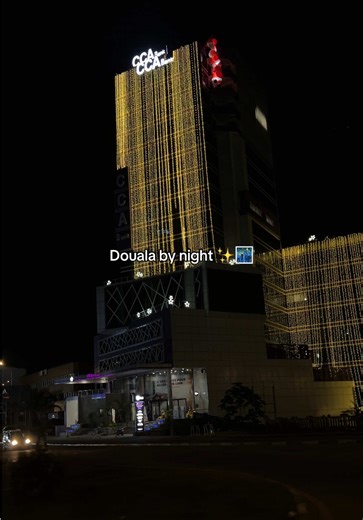 Découverte de Douala : Beauté Nocturne et Culture