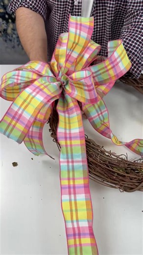 Let’s design something colorful - Nick's Seasonal Décor