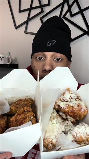 Vonn’s chicken 🔥 boy they going crazy with the chicken wings ! ##chickenwings##chickenwing##chickenlover##friedfood##wing