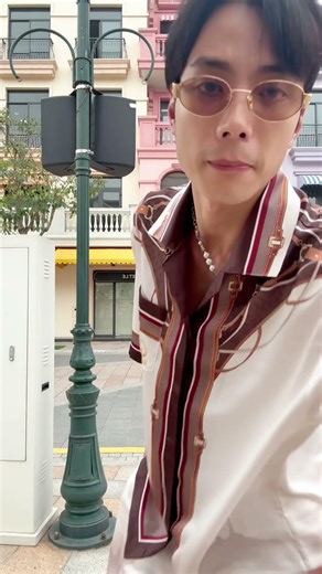 RESET PHONG CÁCH HÈ NÀY CÙNG KNOTS OF SAND SILK SHIRT