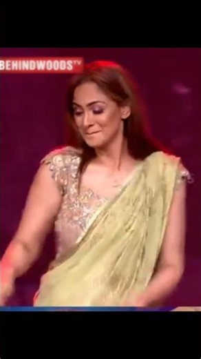 actrees simran cute dance performance on the stage 💞vijay trisha smile always