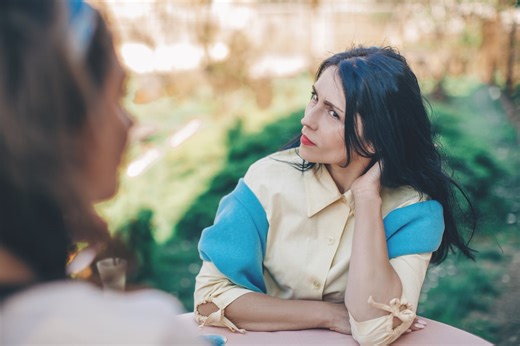 Ces 10 phrases trahissent instantanément une personne qui manque de confiance en elle - Psychologies.com