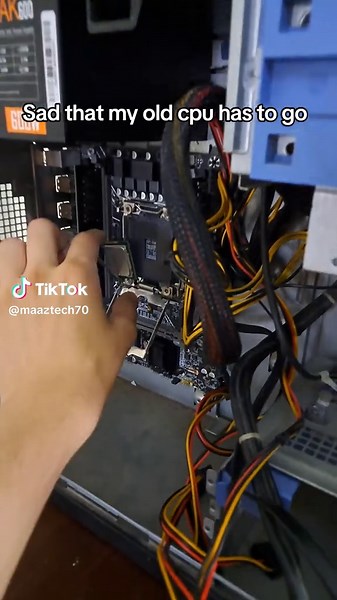 Why Xeon Processors Outperform Intel Core Series