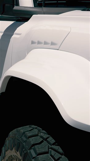 Paint matched fender flares on the 2024 Bronco Raptor have us falling in love all over again 🏳️ #FordFriday https://www.hennesseyperformance.com/vehicles/velociraptor-500-bronco-raptor-upgrade/ #HennesseyPerformance #Ford #FordPerformance #FordBronco #BroncoRaptor #Braptor #Bronco #BroncoNation #VelociRaptor500 #Pennzoil #Friday | Hennessey Performance