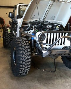10K views · 299 reactions | This Jeep TJ is being built by one of our dealers. @short_stack_custom_krawlers it features our 3/4 link kit, back half, corner guards, fuel cell, bumper, and more. All of which are available at Motobilt.com | MotoBilt | Facebook