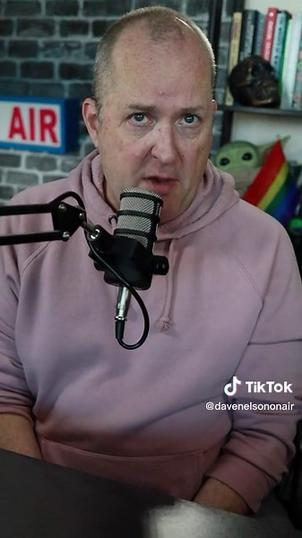 Mysterious UFO Sighting Over Bonaventure Hotel in Montreal 1990