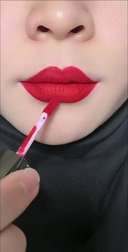 Real Camera Swatches! The Most Stunning Bright Red, Transfer-Proof Lip Gloss 💋#lipgloss #shorts