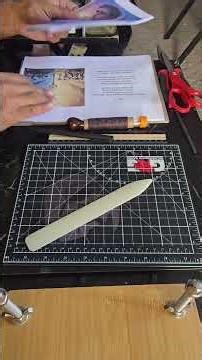 Tuesday Craftday! Here's how I fold a book :D #bookmaking #diy #bonefolder