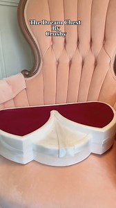 17K views · 319 reactions | I’ve been looking for this vintage vanity set for so long and I finally came across it at an estate sale! It’s in perfect condition and was a great price too!  #vintage #retro #vintagestyle #1950s #vintageaccessories #vintagevanity | Victorybee | Facebook