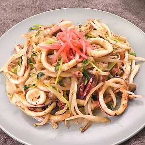 家計お助けレシピ！ イカと豆苗の中華炒めのレシピ動画・作り方 | デリッシュキッチン