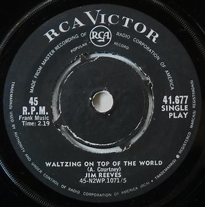 Jim Reeves - Waltzing On Top Of The World / Good Morning Self