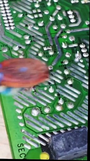 Mengganti capacitor /elko yang kembung #capacitor #elko #repair #electric | Suyadi Maya Tehnic