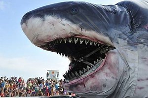 Shark Week 2012 review: 'Sharkzilla' brings prehistoric terror megalodon to life (video)