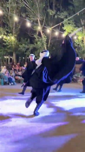 Sword Solo Dance by Hasan Solh from Zayn Al Layali Zaffe Group