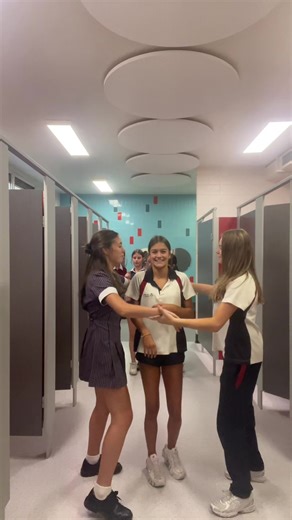 🦅💣🧢🙈😮‍💨