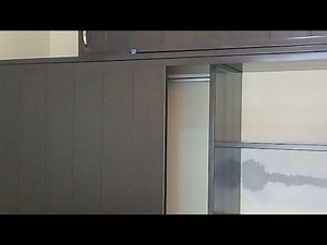 Closet de PVC con Entrepaños y Pared Adicional