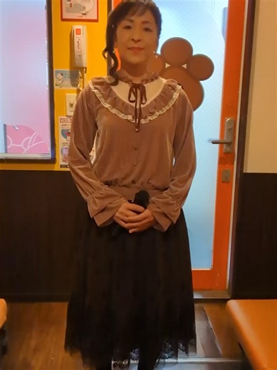 子供の頃、母が裕次郎さん大好きでよく聴いてました。懐かしい気持ちで歌ってみました。私の憧れでもある、ちあきなおみさんも歌っています。 #歌ってみた #ムード歌謡 #夜霧よ今夜も有り難う #石原裕次郎 #昭和