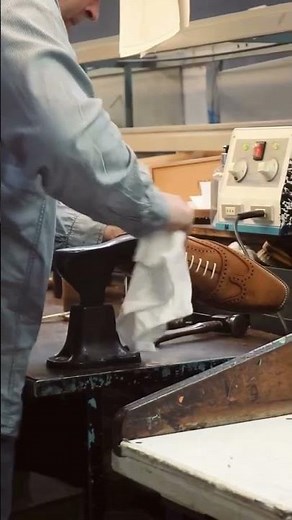 Barker Shoes: Final Quality-Check at the “Shoe Room” | Handcrafted Oxfords Since 1880