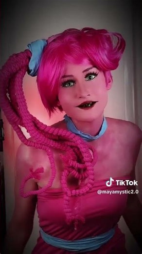 cosplay Mommy long legs. ? Poppy.