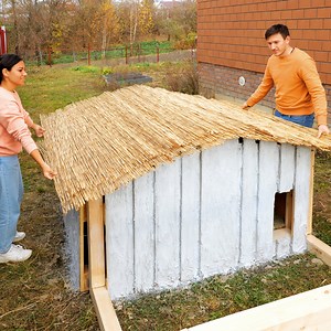21K views · 57 reactions | Eco-living made simple: Create a home from pallets, clay, and straw | 5-Minute Recycle | Facebook