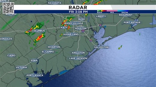 LIVE RADAR: Thunderstorms moving into the Houston-area Friday night