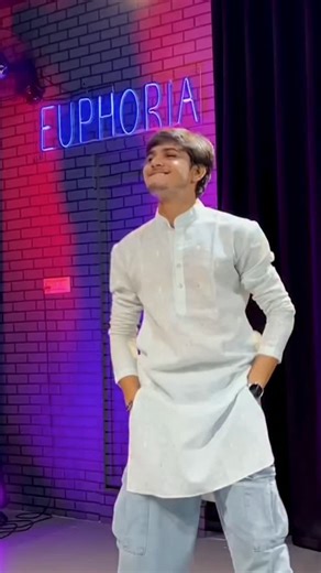 I drop bangers❤️‍🔥 only…feel the Energy || #rangilomarodholna #dance #bollywood #trendingnow #trendingsong❤️ #faridamir #malaikaarora #choreography | Yogendra Singh Rajput