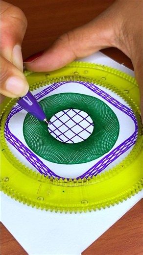 見るだけで心がすーっと整う究極の幾何学アート 🌀 Hypnotic Spirograph #shorts #アート #asmr