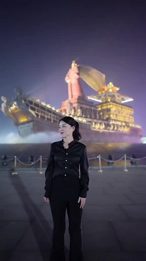 寒风吹起细雨迷离小步伐蹦哒起来#随性摇摆 #跳舞使我快乐 #板板快跑