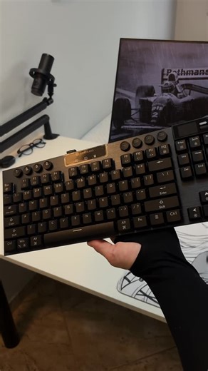 Martz on Instagram: "Hexgears A3 mechanical gaming keyboard ☠️ @hexgears_ #keyboard #gamingkeyboard #techtok #setup #fyp"