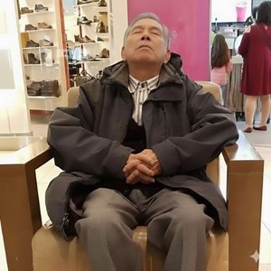 Microsoft tiene tan poco interés en ayudarte a usar sus propios productos, que la pega la hace Anthropic.Ganan todos.