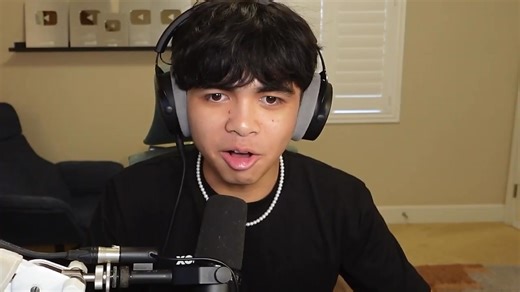 I Trolled My Crush with an INFINITE Base in Steal a Brainrot.. #nicoblox #new #viral #video #roblox #gaming | NicoBlox Gaming