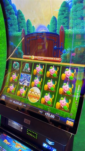 This LINE HIT Pays MASSIVE on Huff n Puff Link! #slots #casino #vegas