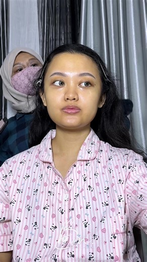 Stunning Graduation Makeup Tutorial by Arif Berkah Manten