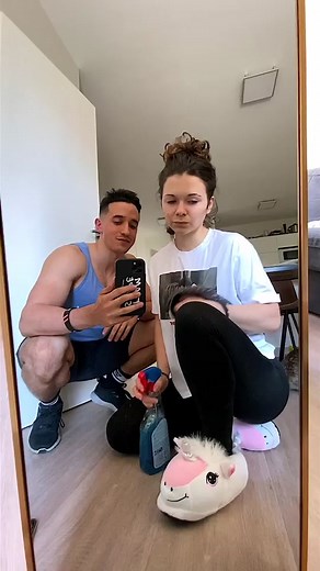 Mirror Challenge: Which Look Do You Prefer?