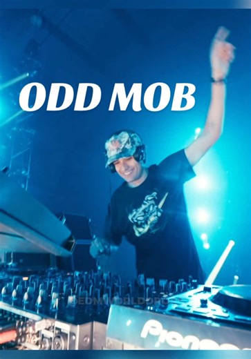 ODD MOB PLAYS BUGATTI (CID Extended Remix) by Tiga Would you vibe to this track? 😂🔥 #bugatti #oddmob #techhouselovers #tiga #losangeles