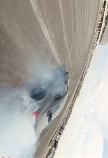 Chasin smoky driftin car on my 2,5” FPV drone. ❌ #fpv #ridersfpv #fpvcinematic #drift #driftcar #epic #quadmula #djinnf25