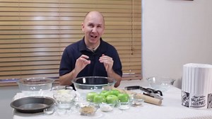 How to make apple pie - homemade apple pie recipe with flaky crust