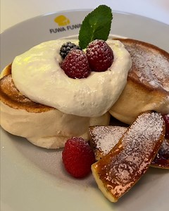 1.4M views · 10K reactions | It's Pancake Day and that can only mean one thing... 丹 Check out Fluffy Fluffy UK! | FOODbible | Facebook