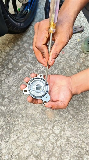 how to change your motorcycle oil தமிழ் Bike maintanence #automobile #shortsfeed #shorts