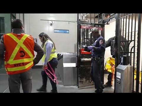 2 young girls found dead on top of Brooklyn J train | NBC New York
